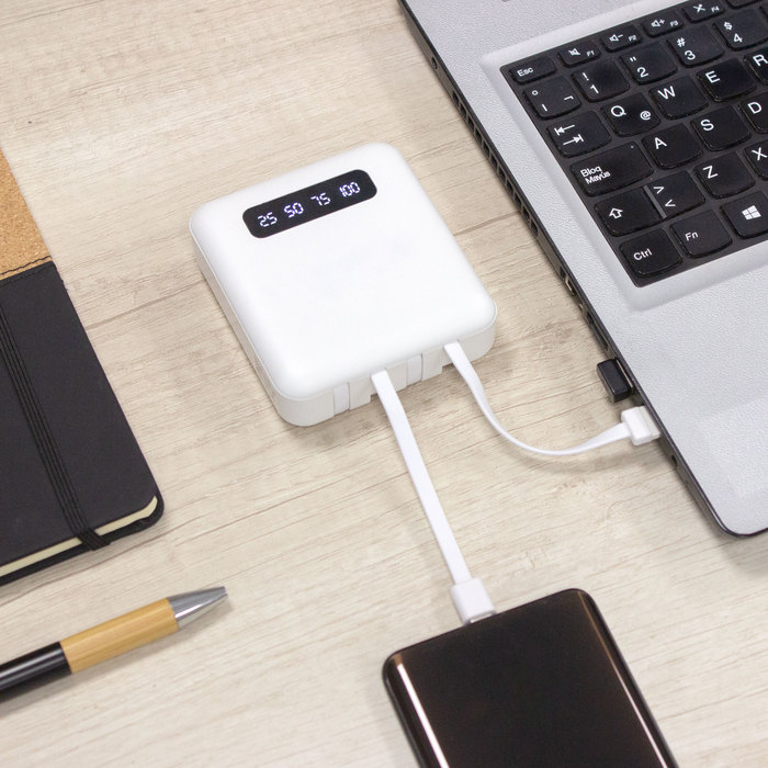 Power bank multipuerto connecticut Blanco